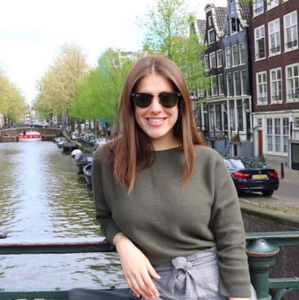 Meet your Posher, Claudia